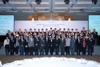 一眾嘉賓與25位得獎學生進行大合照。